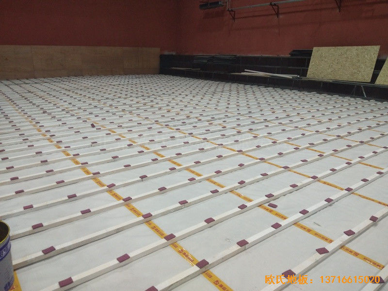 石家庄青园街电信营业厅对面篮球馆体育木地板铺设案例1