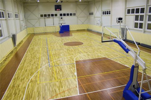 运动木地板适应不同季节