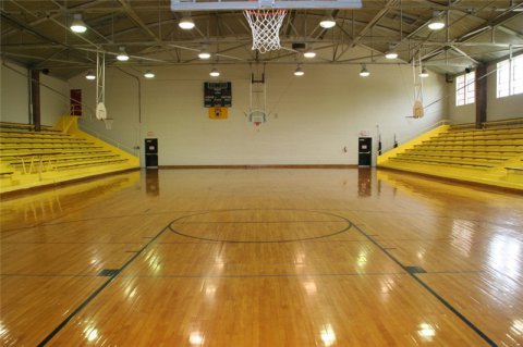 专业厂家体育馆木地板的翻新流程