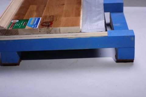 厂家安装体育馆木地板步骤