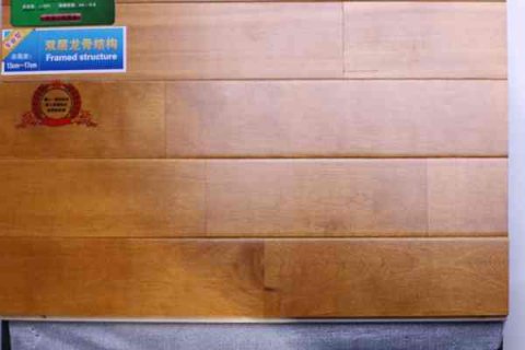 厂家指导挑选运动木地板要点