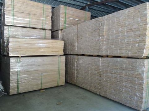 体育馆运动木地板哪家好？ 厂家包安装