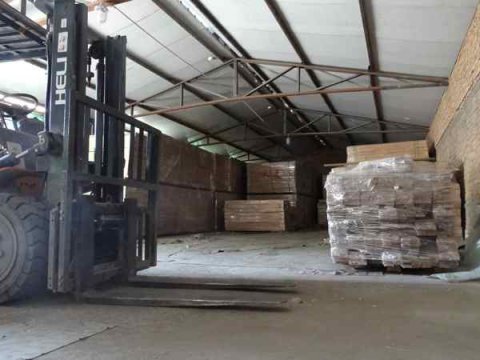 运动场实木运动地板的性价比较