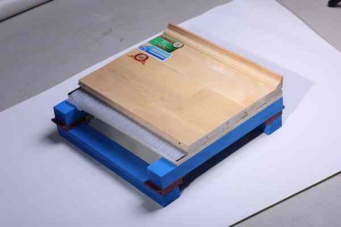 室内羽毛球馆选择运动木地板，价格是多少？