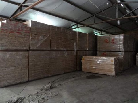 怎么找到一家专业的运动木地板厂家？