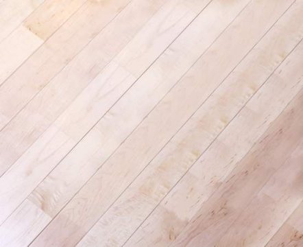 夏天天气热，运动木地板来解决