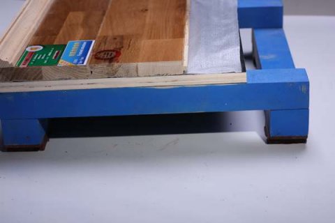 珲春篮球地板施工视频