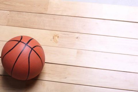 造成舞台木地板起鼓变形的原因是什么