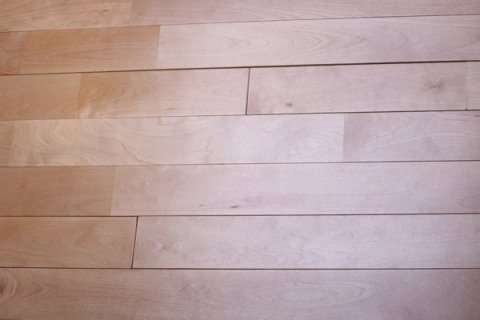 贵州体育馆运动地板胶价格便宜吗