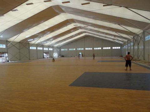 篮球场木地板如何防滑保养