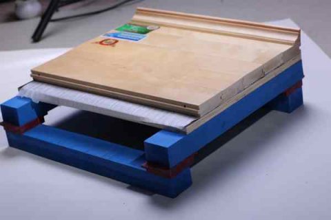 体育木地板如何防潮