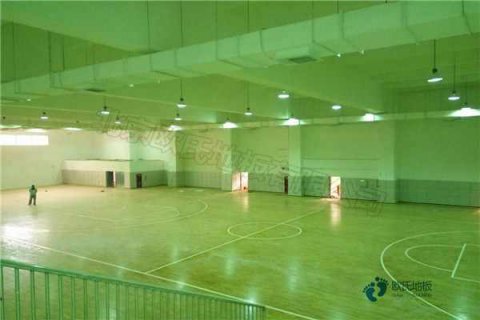 体育木地板安装为什么要预留伸缩缝