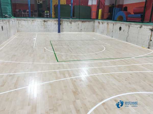 有哪些运动场馆地板厂家报价