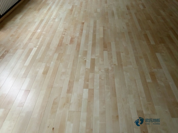 实木体育场地木地板安装公司