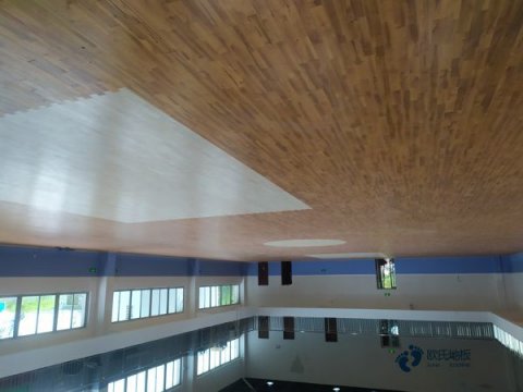 松木篮球场木地板怎么保养