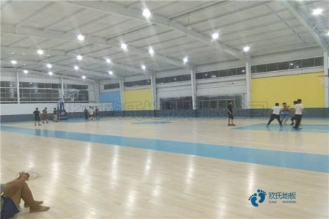 运动木地板虫眼地板太可怕