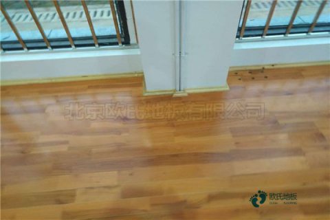 运动木地板起拱变形了谁来背锅