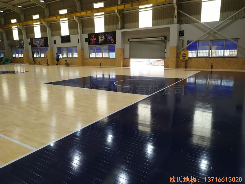 江苏昆山市博瑞祥汽车一站服务运动地板施工案例