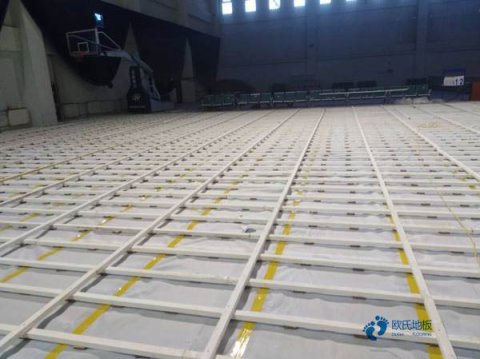 体育木地板级别哪个价格低