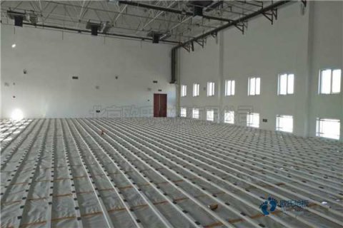 何以是运动木地板品牌