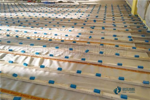 运动木地板除湿有方法