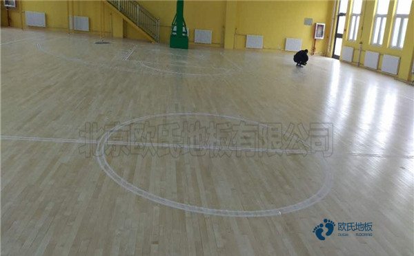 怎样分辨运动木地板材质的好坏