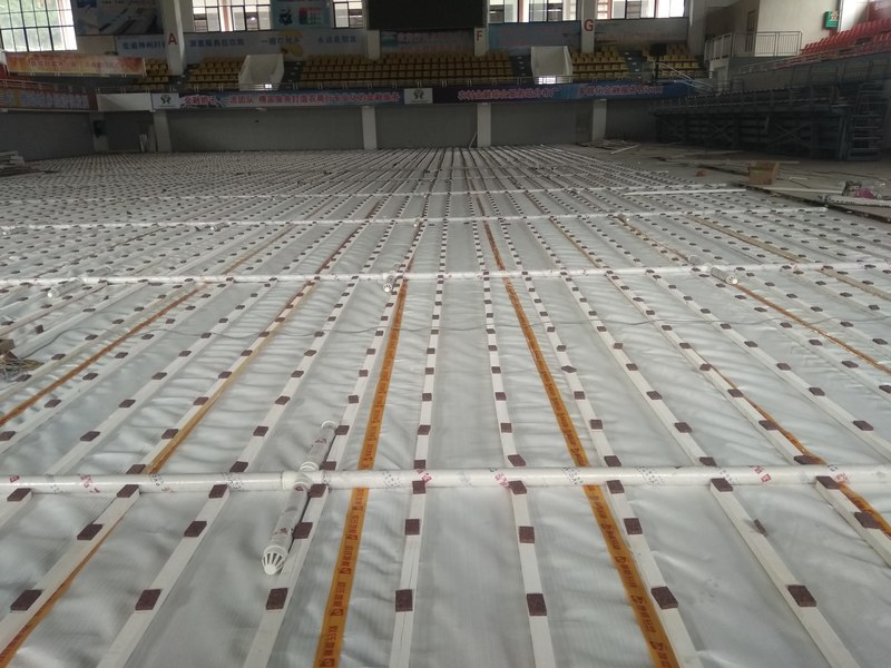 广西桂林龙胜县民族体育馆木地板施工案例2