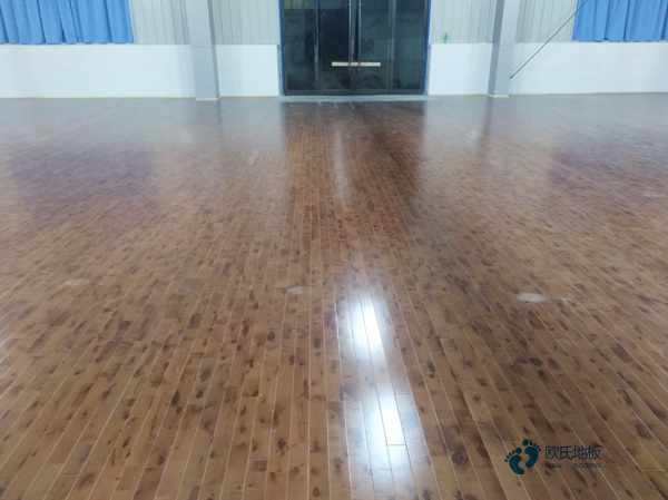 怎么考察运动木地板厂家