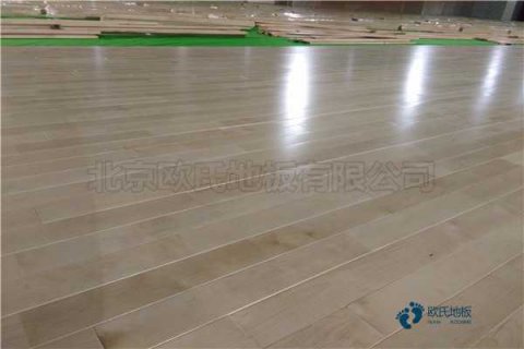 运动球场木地板施工合同