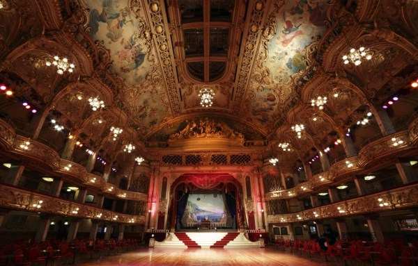 篮球场运动木地板3