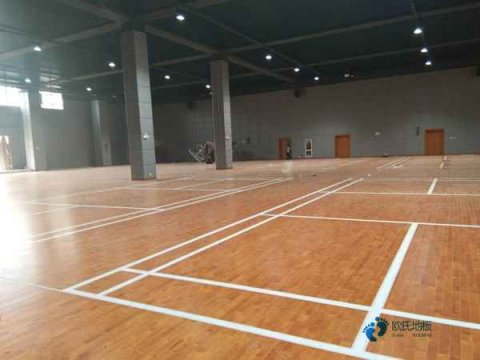 篮球馆木地板缺点