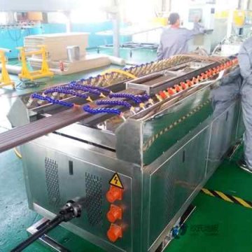 篮球场木地板拖地用什么油