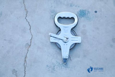 松木运动篮球木地板价格一般多少钱一平方米