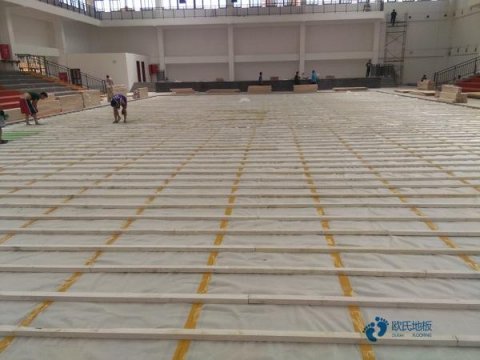 国产运动场地板施工工艺