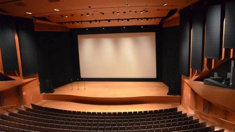 购买俄勒冈松舞台运动型木地板较好的