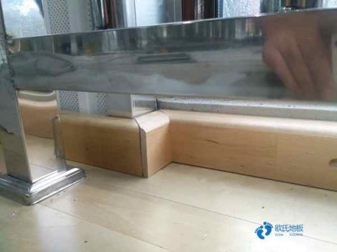 校园运动篮球木地板价格