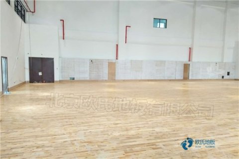 中学篮球场馆地板施工方案
