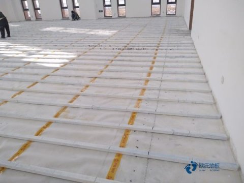 柞木运动木地板安装厂家