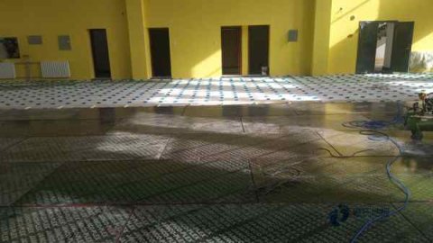 学校运动场馆木地板施工团队