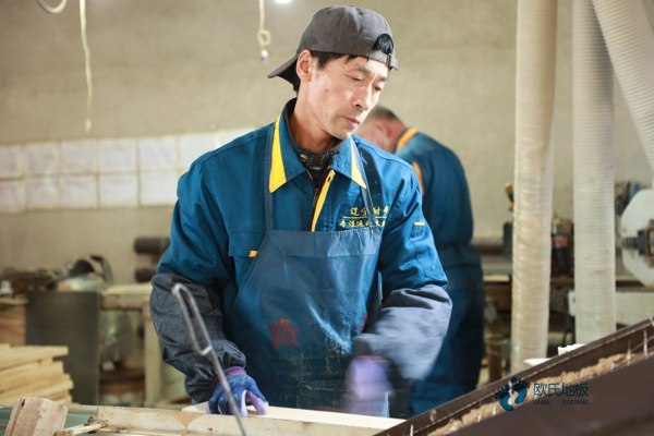 国产运动篮球木地板施工队3