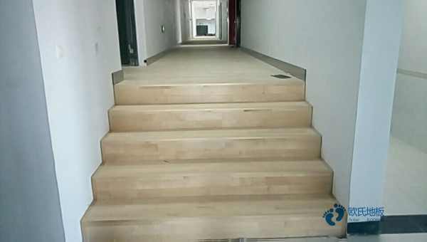 体育场馆木地板每平米价格2