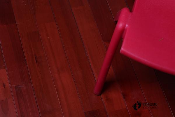 篮球场专用体育木地板3