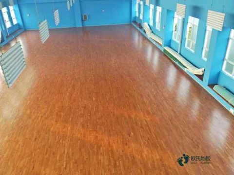 小学篮球场木地板施工步骤