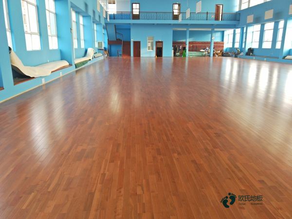 小学篮球场木地板施工步骤3