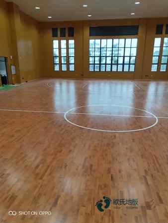 国标运动篮球木地板价格低