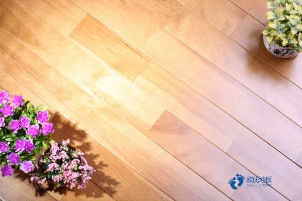 定制体育场地板较好的3