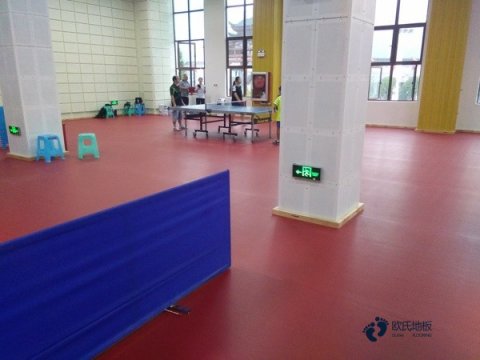 国产运动场木地板施工