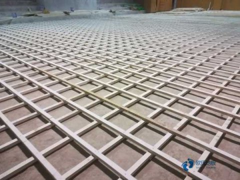 定做体育场地板什么牌子好