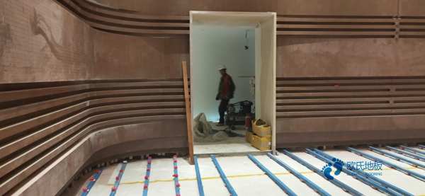 双龙骨体育场地木地板如何保养3