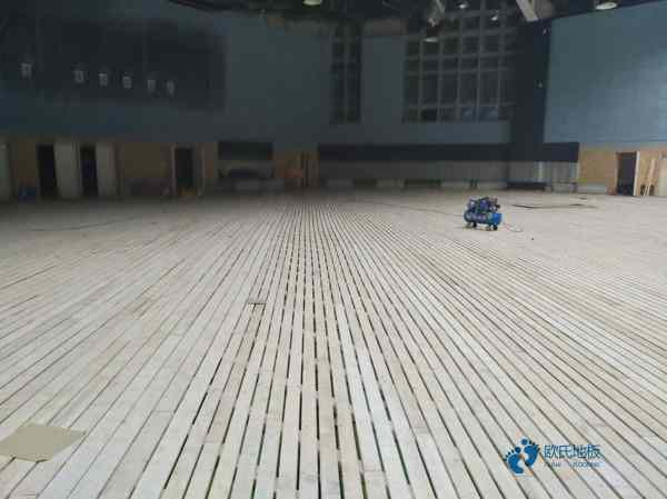 篮球馆木地板怎么施工1